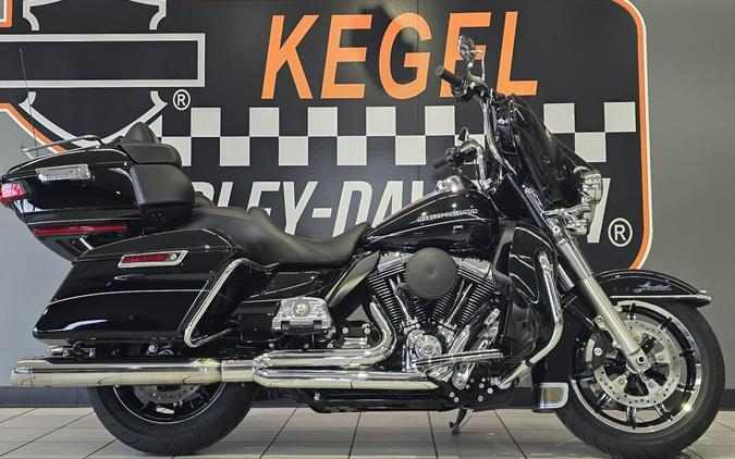 2014 Harley-Davidson Electra Glide Ultra Limited Vivid Black