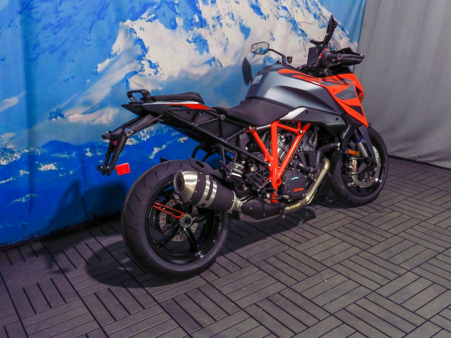 2023 KTM 1290 Super Duke GT