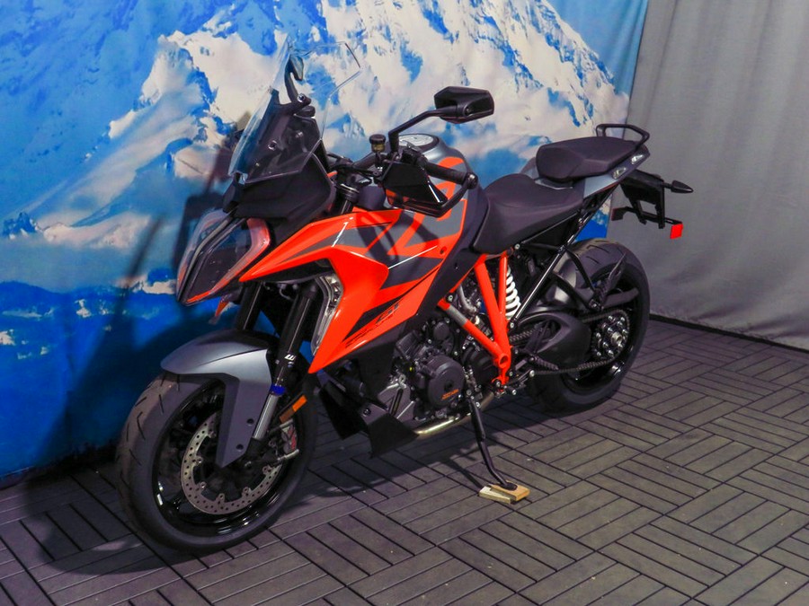 2023 KTM 1290 Super Duke GT