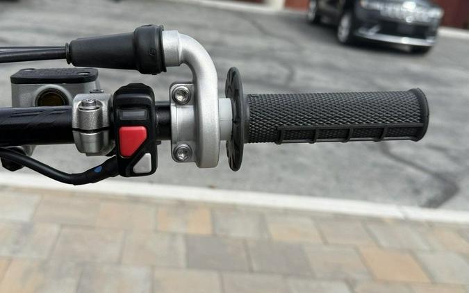 2026 Triumph TF 250-X Jet Black/Pure White