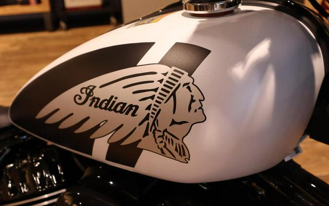 2024 Indian Motorcycle® Sport Chief Ghost White Metallic Smoke