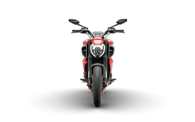 2026 Ducati Diavel V4 Ducati red - 7540