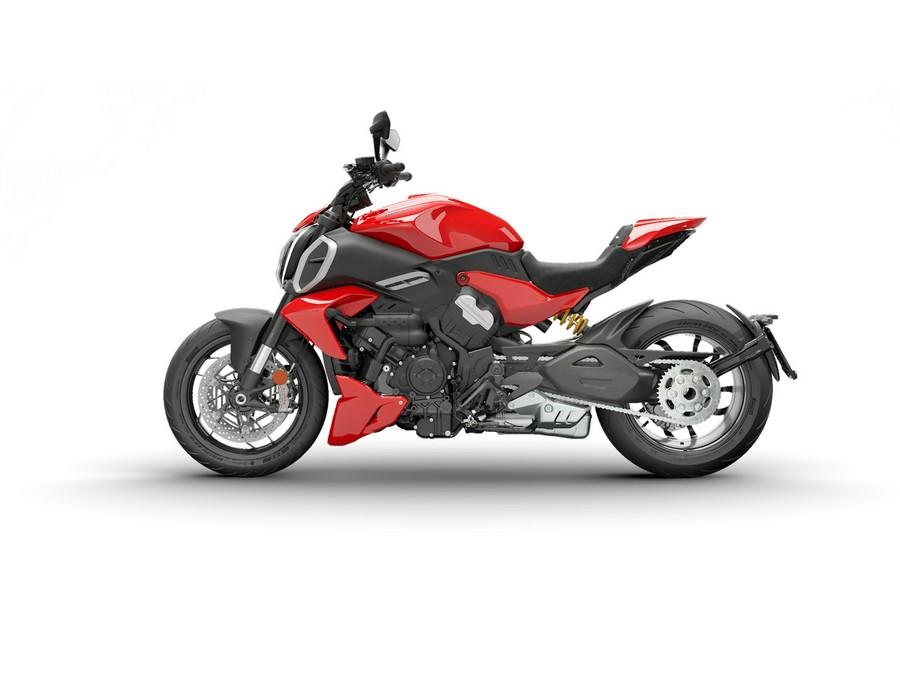 2026 Ducati Diavel V4 Ducati red - 7540