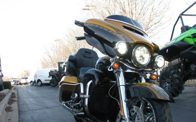 2015 Harley-Davidson® FLHTKSE - CVO™ Limited