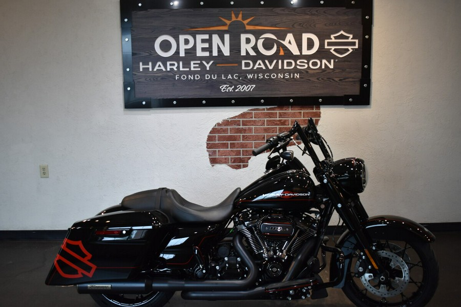 2025 Harley-Davidson® Road King® Special Vivid Black