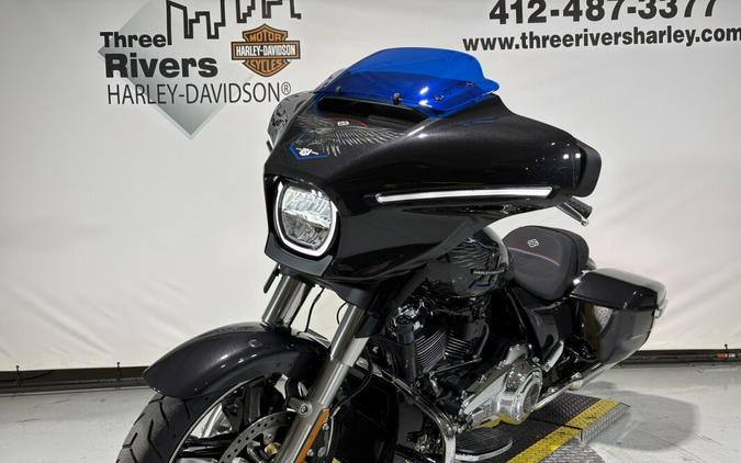 2026 Harley-Davidson® Street Glide® Midnight Ember Chrome Trim