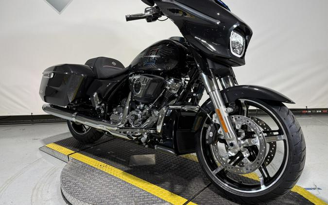 2026 Harley-Davidson® Street Glide® Midnight Ember Chrome Trim