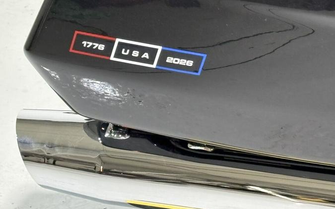 2026 Harley-Davidson® Street Glide® Midnight Ember Chrome Trim