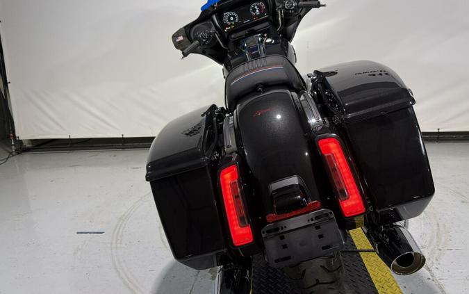 2026 Harley-Davidson® Street Glide® Midnight Ember Chrome Trim