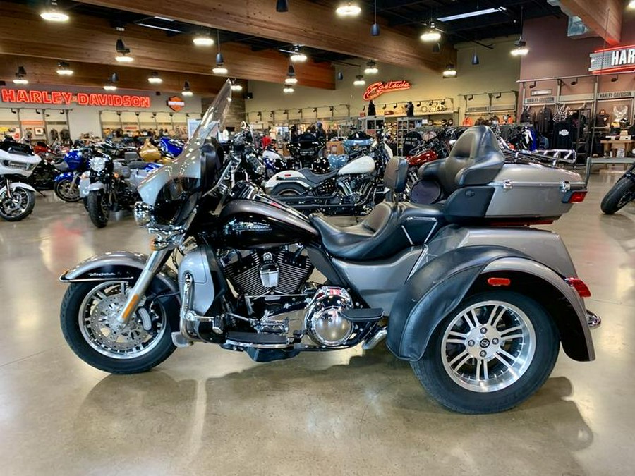 2016 Harley-Davidson® FLHTCUTG - Tri Glide® Ultra