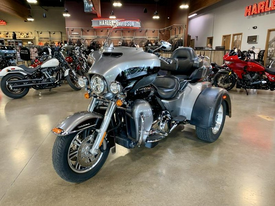 2016 Harley-Davidson® FLHTCUTG - Tri Glide® Ultra