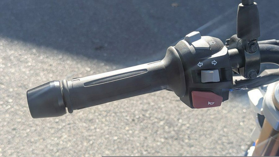 2025 BMW G 310 R Style Sport