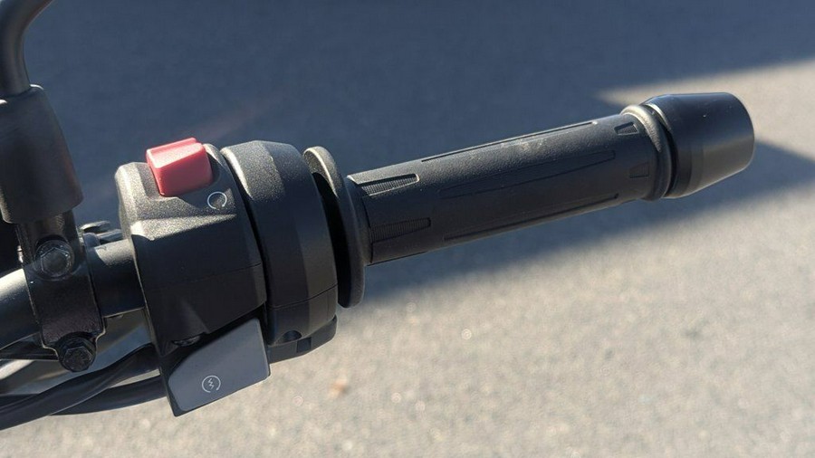 2025 BMW G 310 R Style Sport