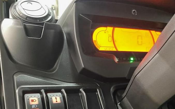 2024 Can-Am® 2024 DEFENDER MAX LTD CAB HD10 GRAY SKU # 6MRB