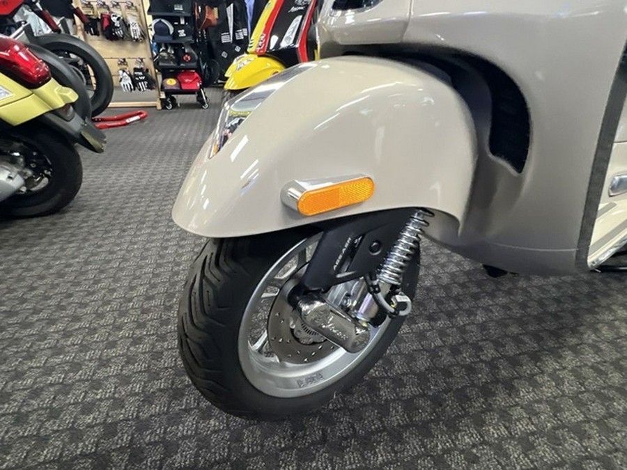 2025 Vespa GTS 310