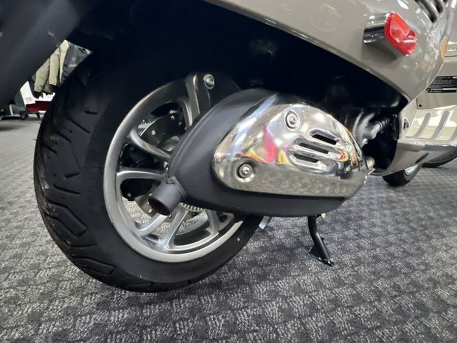 2025 Vespa GTS 310