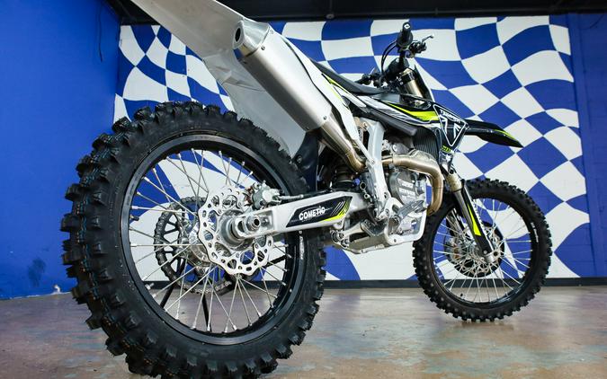 2025 TF450-RC Edition - Triumph