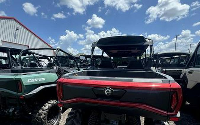 2025 Can-Am® Commander MAX XT 700