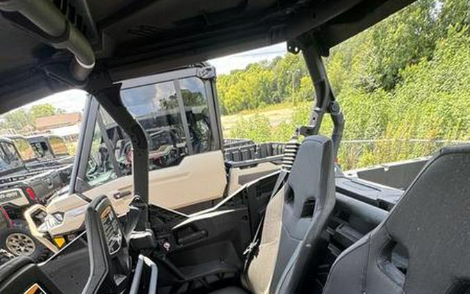 2025 Can-Am® Commander MAX XT 700