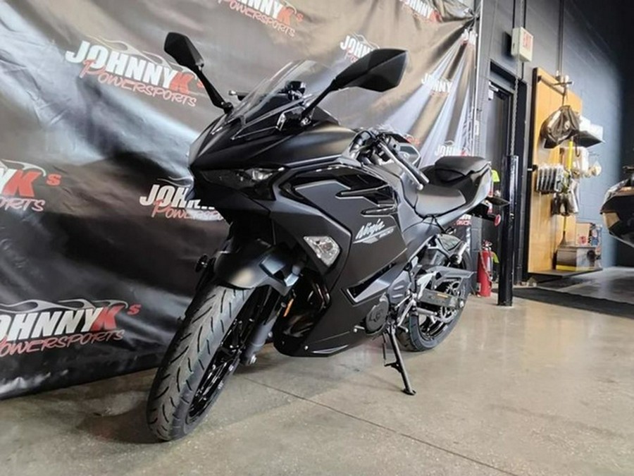 2026 Kawasaki Ninja 500 ABS Metallic Flat Spark Black