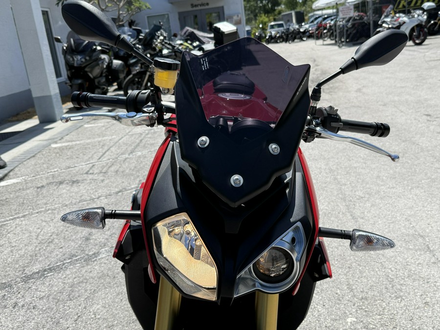 2016 BMW S 1000 R