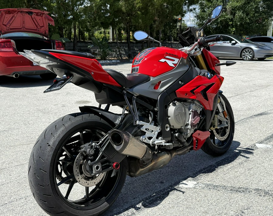 2016 BMW S 1000 R