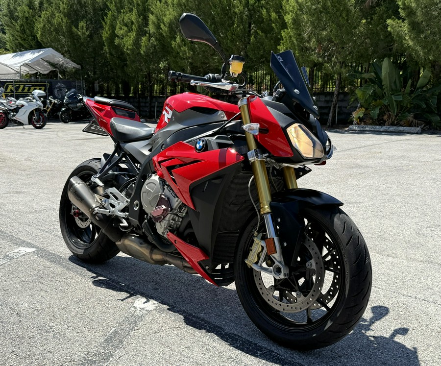 2016 BMW S 1000 R