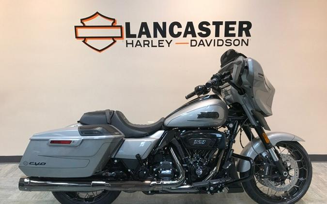 2023 Harley-Davidson CVO™ Street Glide Dark Platinum w/Pinstripe FLHXSE