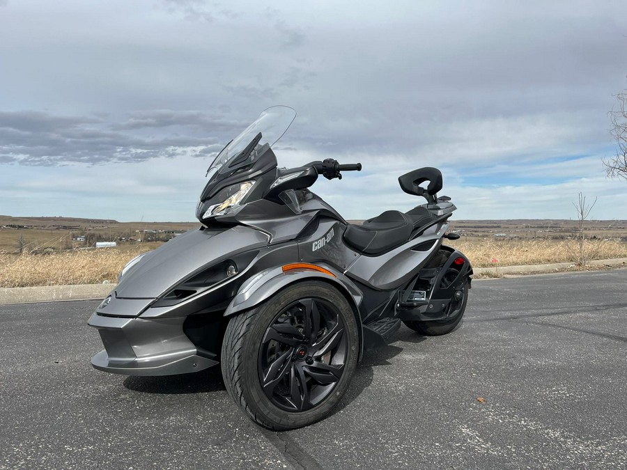 2013 Can-Am Spyder ST-S SE5