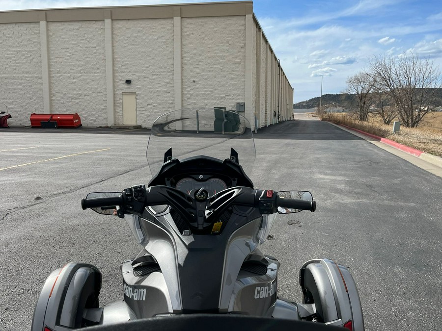 2013 Can-Am Spyder ST-S SE5