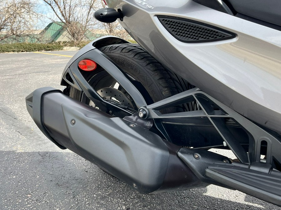 2013 Can-Am Spyder ST-S SE5