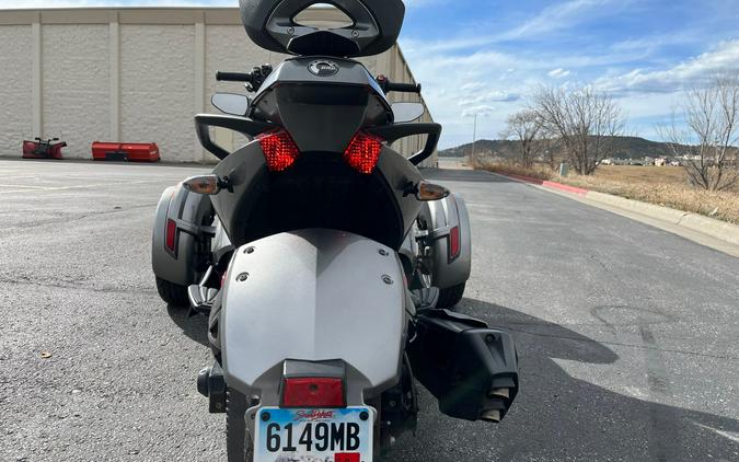 2013 Can-Am Spyder ST-S SE5