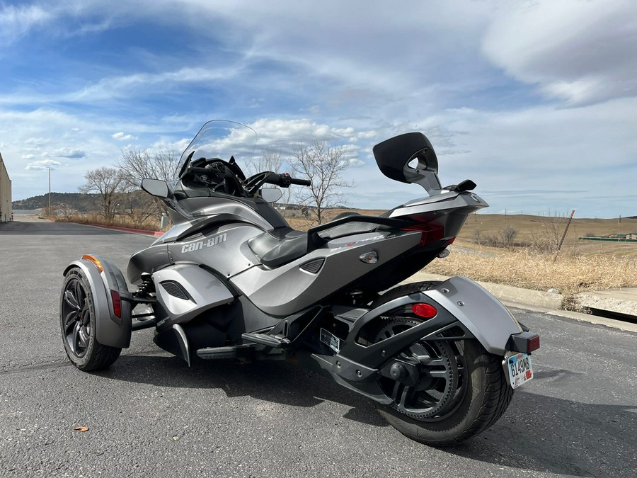 2013 Can-Am Spyder ST-S SE5