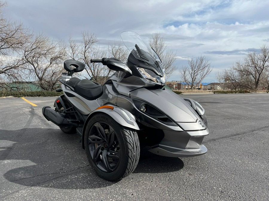 2013 Can-Am Spyder ST-S SE5