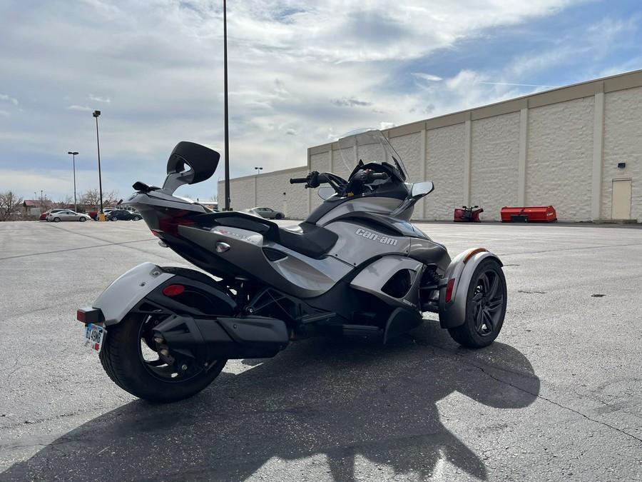 2013 Can-Am Spyder ST-S SE5