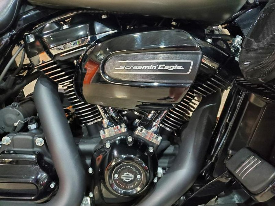 2018 Harley-Davidson® FLHRXS - Road King® Special