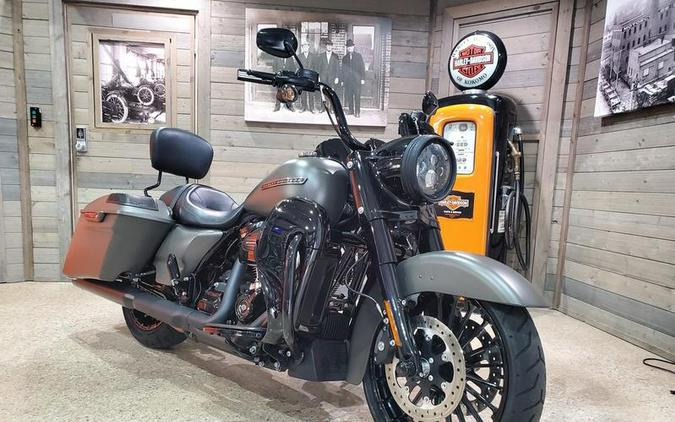 2018 Harley-Davidson® FLHRXS - Road King® Special