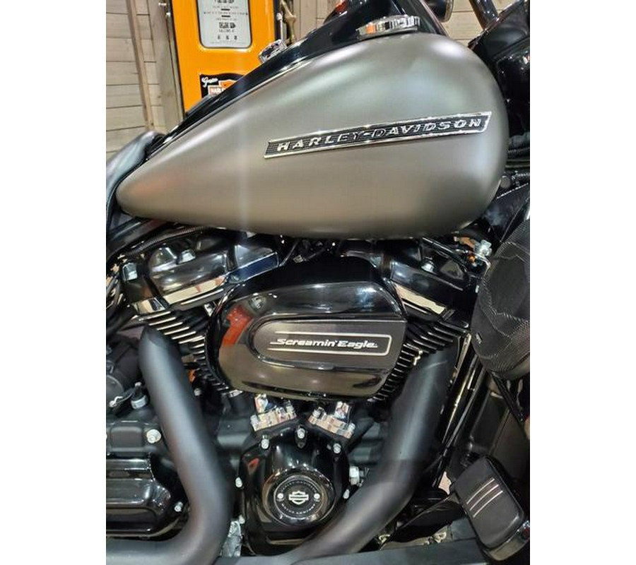 2018 Harley-Davidson® FLHRXS - Road King® Special