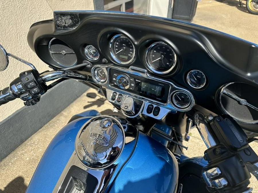 2011 Harley-Davidson® FLHTCUTG - Tri Glide® Ultra