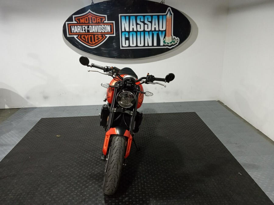 2023 Triumph Trident 660 - Matt Baja Orange / Matt Storm Grey