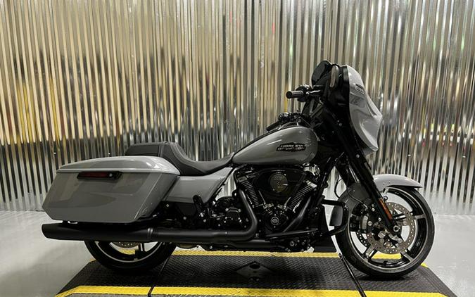 2026 Harley-Davidson FLHX - Street Glide