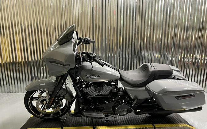 2026 Harley-Davidson FLHX - Street Glide