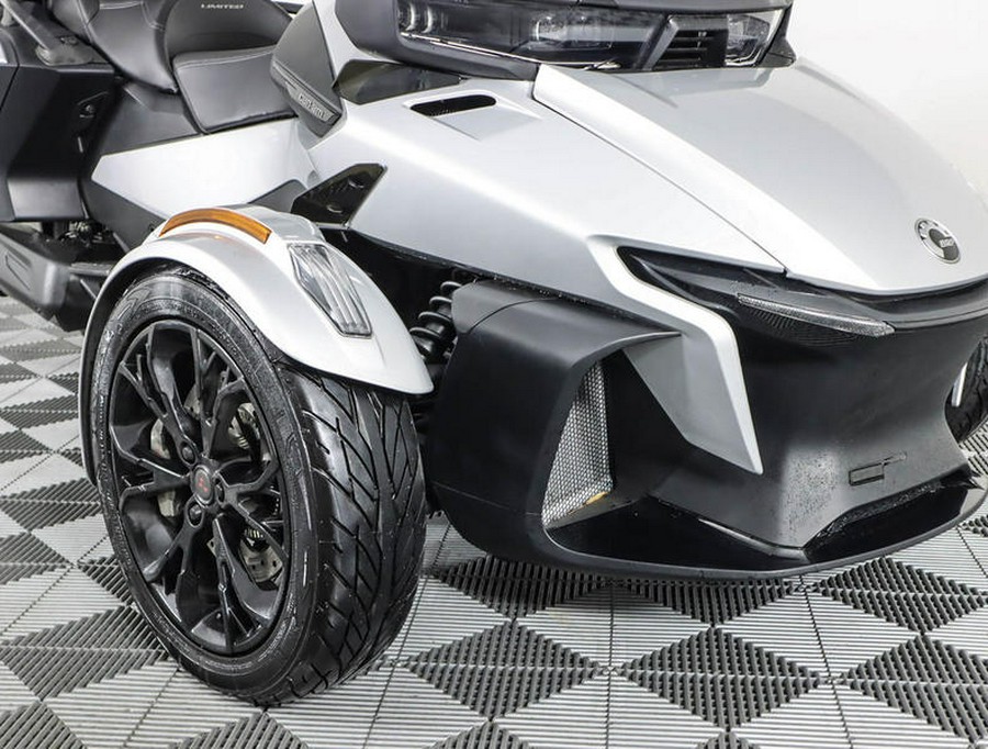 2022 Can-Am® Spyder RT Limited Dark Wheels