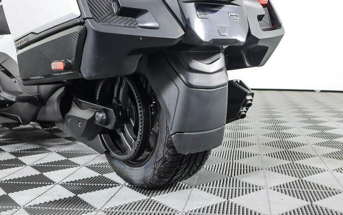 2022 Can-Am® Spyder RT Limited Dark Wheels