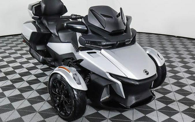 2022 Can-Am® Spyder RT Limited Dark Wheels