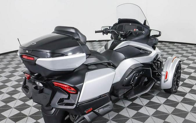 2022 Can-Am® Spyder RT Limited Dark Wheels