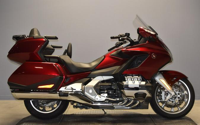 2018 Honda Gold Wing Candy Ardent Red