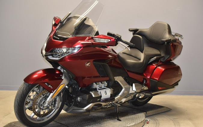 2018 Honda Gold Wing Candy Ardent Red
