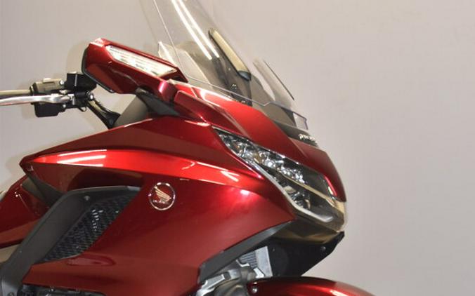 2018 Honda Gold Wing Candy Ardent Red