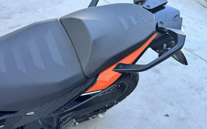 2024 KTM 390 Adventure 698 Mono Nera